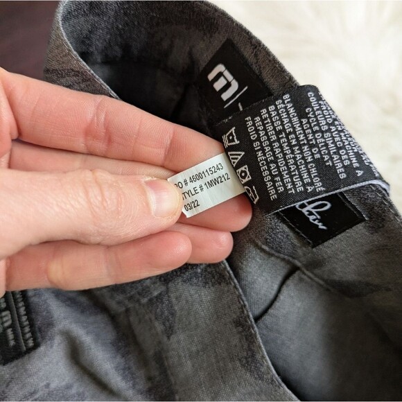 Travis Mathew Inlet Hybrid Stretch Shorts Size 32 Heather Gray Floral Golf - Picture 8 of 9